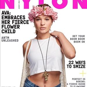 Forever 21 crochet cardigan ( antm memorabilia )